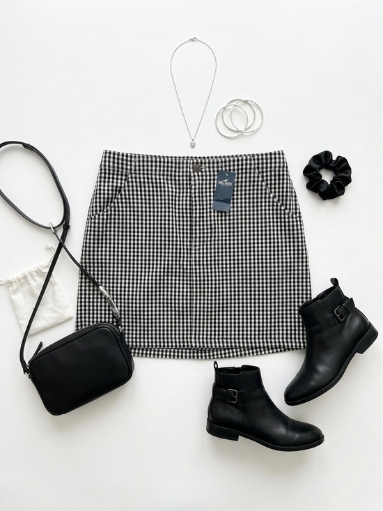 Hollister Dresses & Skirts - Hollister Black & White Gingham Mini Skirt